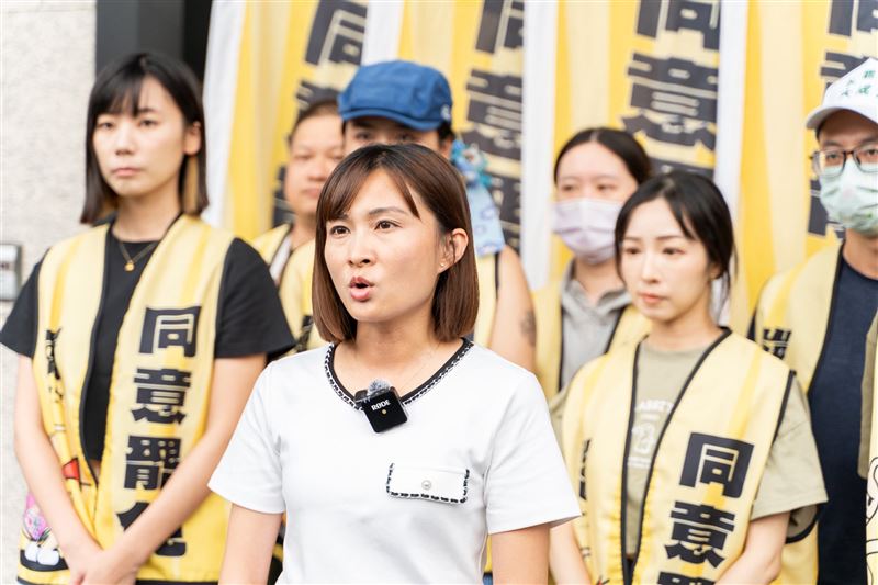 中八選區罷免失敗，罷團喊話江啟臣，別總是「坐這山望那山」。（圖／翻攝自ㄧ罷擊臣 - 罷免江啟臣臉書）