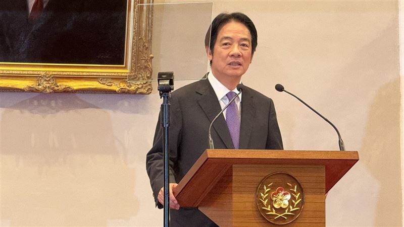 民進黨跨縣市議員拋五點行動倡議：請賴總統正視我們的危機。（圖／記者劉秀敏攝影）