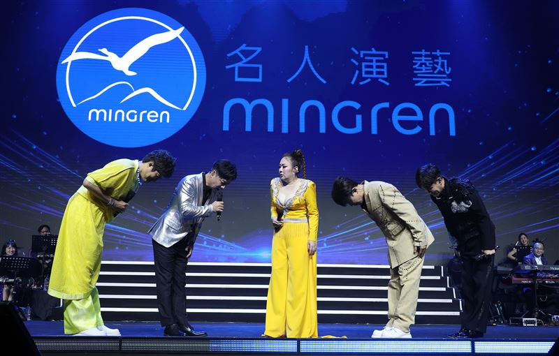 金曲歌后張秀卿邀請四大男神擔任嘉賓，找來總鋪師歌手陳隨意、情歌歐爸許志豪、芒果歌王楊哲與小王子吳俊宏深情對唱。（圖／名人演藝事業 提供）