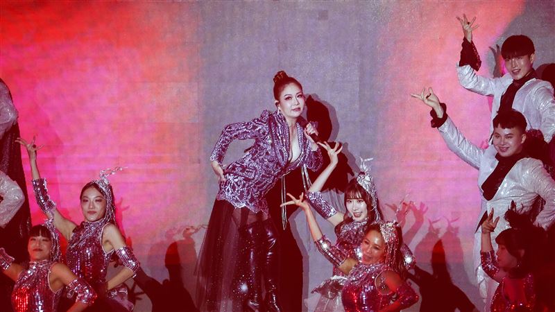 張秀卿在台南舉辦個人演唱會。（圖／名人演藝事業 提供）