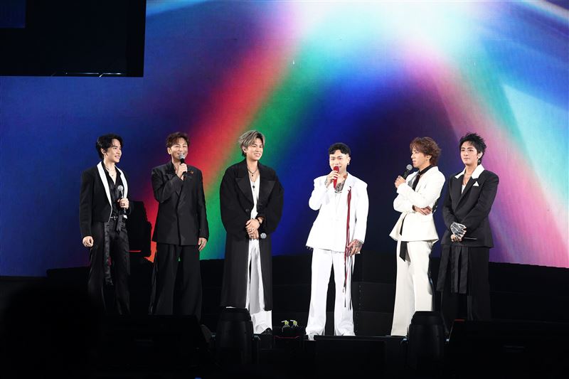 Energy擔任蕭秉治《活著Alive》演唱會嘉賓。（圖／相信音樂提供）