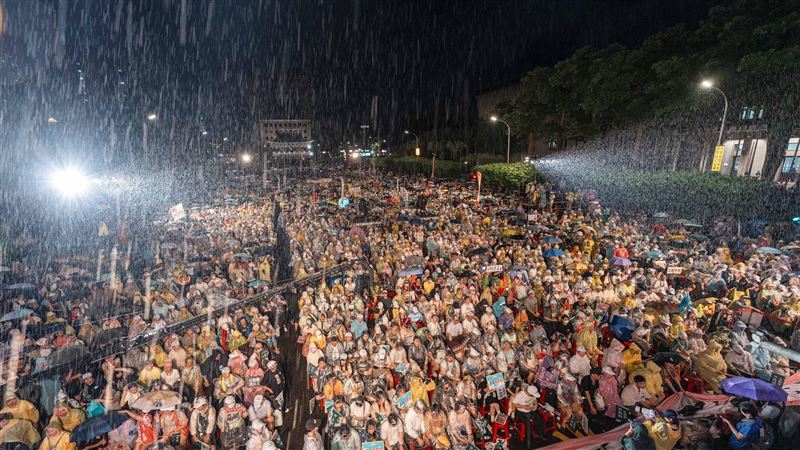 罷免遭否決　學者引赤名莉香名言感謝志工