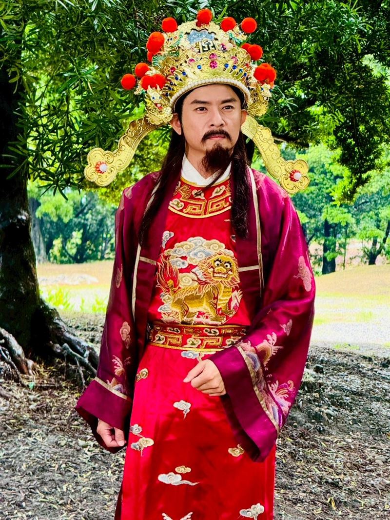 陳麒凱扮演城隍爺被讚帥。（圖／三立提供）
