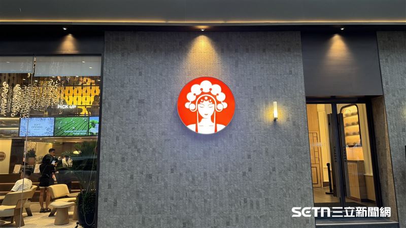 獨／惹到越南人！中國霸王茶姬開幕好淒涼