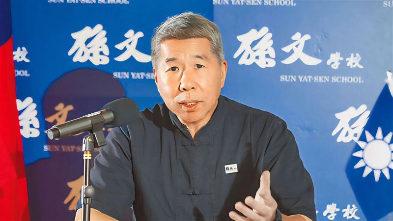 張亞中說，朱立倫如果放心不下未來可能接任人選，可以再度參選，以確保他現有路線作為可以繼續。（圖／翻攝自張亞中【孫文學校】）