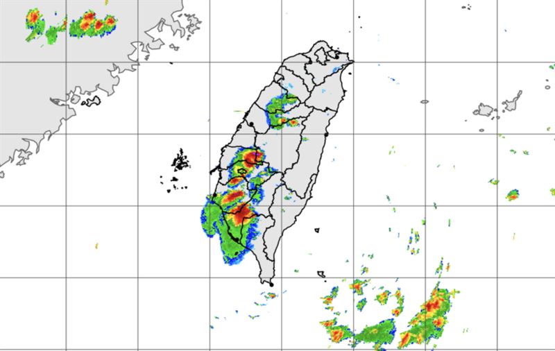 大雷雨狂轟「5縣市」，最新警戒區出爐。（圖／氣象署）