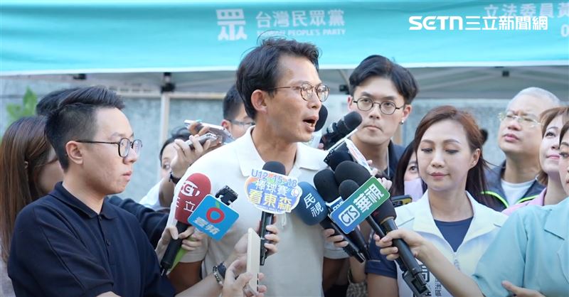 黃國昌日前嗆記者「問白癡問題」，今日出面澄清「你們誤會了」。（圖／翻攝畫面）