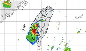 5縣市大雨特報「下到晚上」。（圖／氣象署）