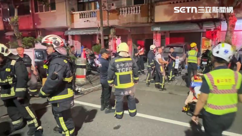 台中市豐原圓環東路今天（25日）凌晨，傳出死亡火警。（圖／翻攝畫面）