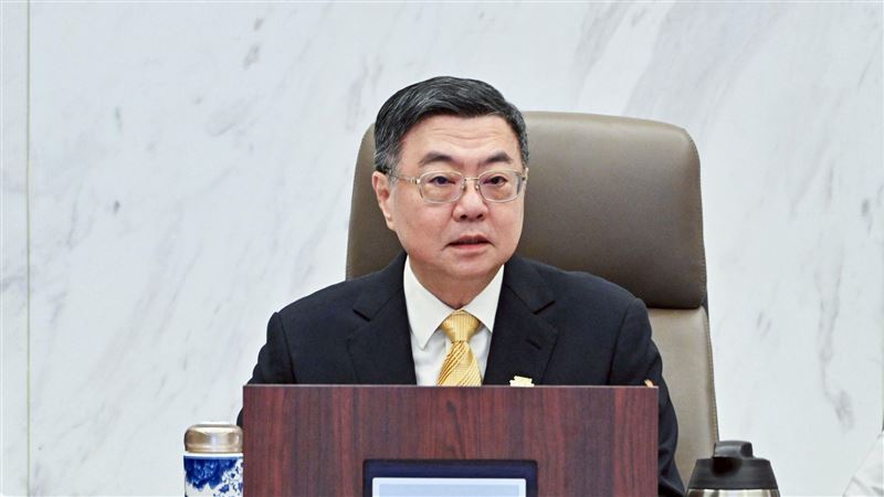 軍人加薪普發一萬雙標　他批政院誠信頹喪