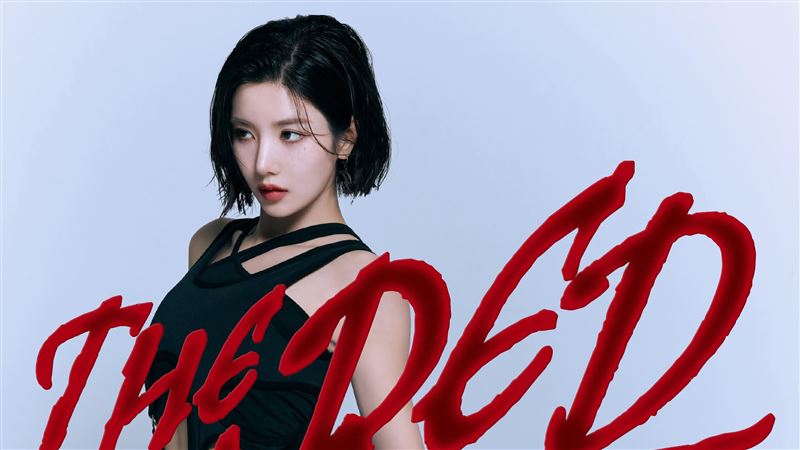 側乳滑出封神 水彈女王權恩妃將台北開唱