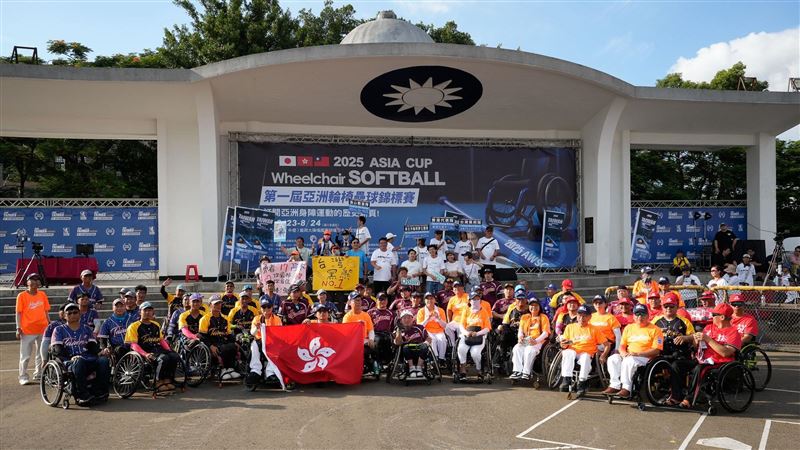 坐輪椅也可打壘球！台日港壘球錦標賽開打