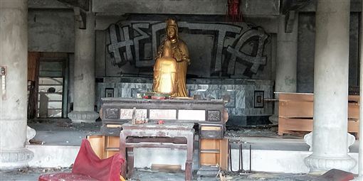 直擊基隆凈因寺！百年鬼傳說不斷，關心無明大火市議員病逝引起討論，更增添神秘。（圖／記者鍾志鵬攝影）