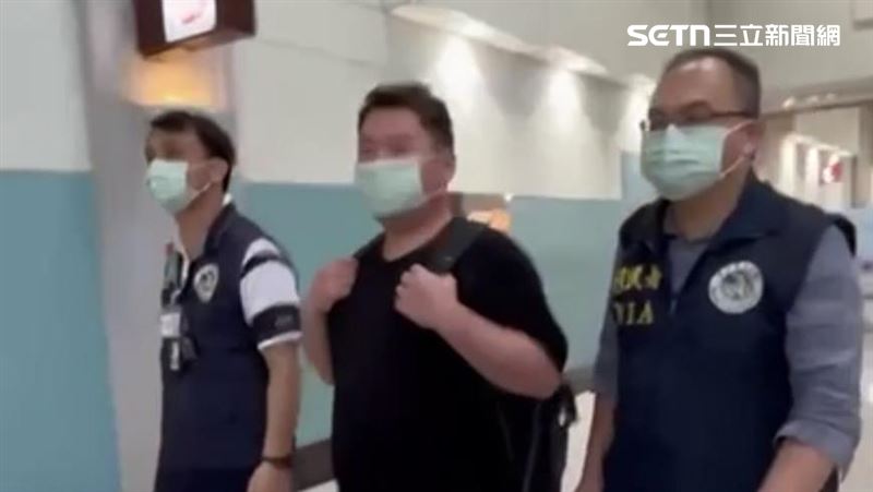 西門町舉五星旗演講　日男遭強制驅逐出國