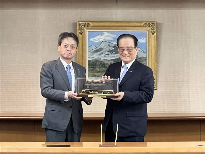 鄭光遠指出，未來臺鐵公司將與JR九州公司持續深化合作，激盪更多創新火花。（圖／交通部提供）