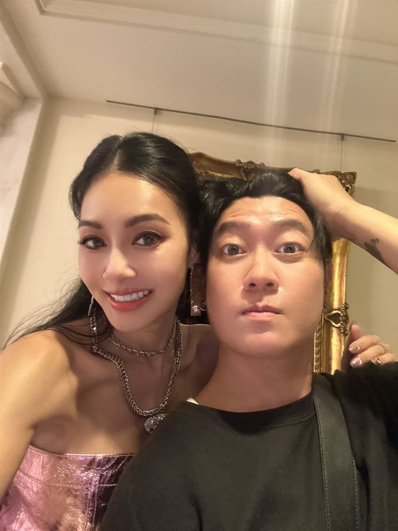 王思佳悲悼彩妝師好友吳阿志辭世（圖／翻攝自IG @pinksophia0818）