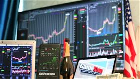 安聯投信攜手將來銀行開放境外基金申購，「終身0手續費」助攻數位理財，主打收益＋成長雙核心策略，打造一站式全球資產配置新體驗。（示意圖／PIXABAY）