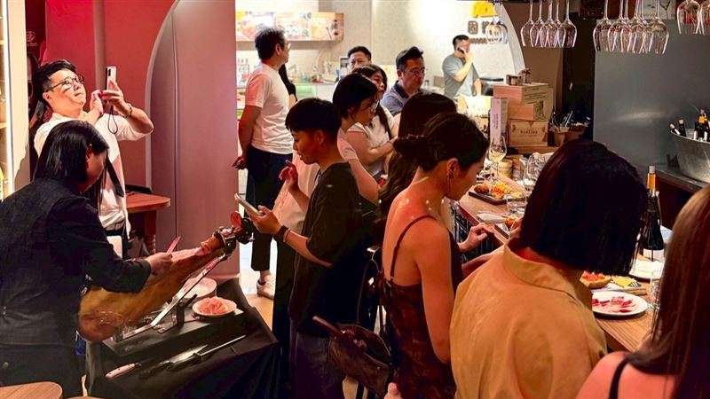 春大直力邀主打西班牙雪莉酒的BAR SALUD進駐。(圖/業者提供)