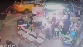 屏東25日傍晚發生一起死亡車禍。（圖／翻攝畫面）