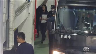 京華城案提訊應曉薇！下囚車憔悴模樣曝光
