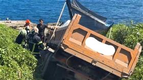 新北,瑞芳,死亡車禍,砂石車。（圖／翻攝畫面）