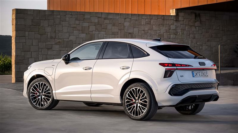 Q3 Sportback以更緊湊的身形營造跑格感。（翻攝Audi網站）