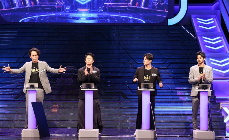 「角頭宇宙」演員（左起）黃鐙輝、黃尚禾、唐振剛、黃冠智同上節目。（圖／公視提供）