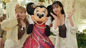 荳荳(右)、紀卜心(左)開心和米妮合照。（圖／八大提供）