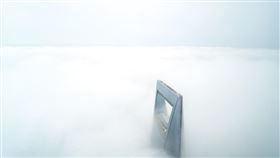 上證指數刷新近10年高點，儘管短線震盪，但中期多頭架構確立。專家指出，在政策、資金與估值三大利多推動下，陸股已迎來新一波上漲循環。「AI+行動」與地方算力補助政策啟動，有望加速人工智慧技術落地。陸股AI概念股再成焦點，相關產業鏈被視為中期多頭的核心推動力。（示意圖／PIXABAY）