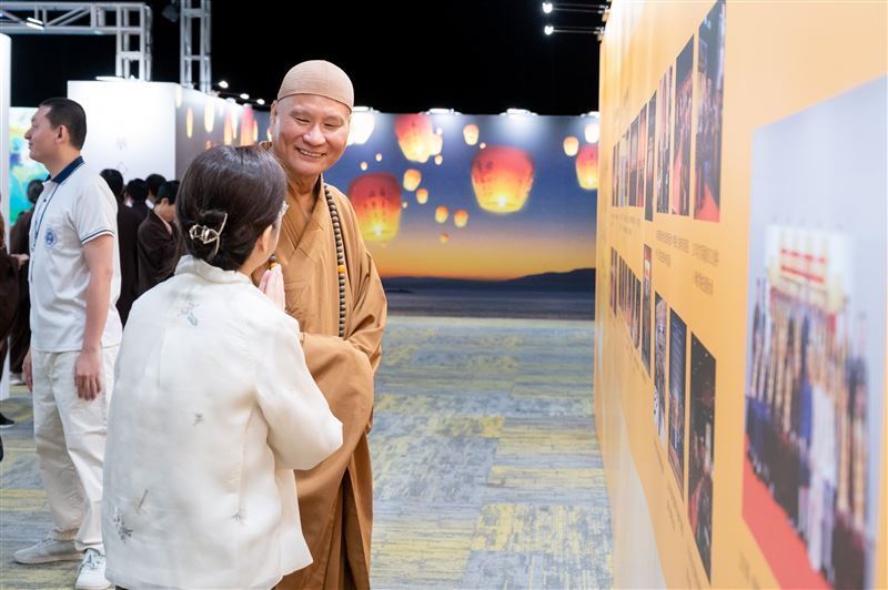 策展人筱君老悟道父共同展。（／藏宗弘化基金提供）