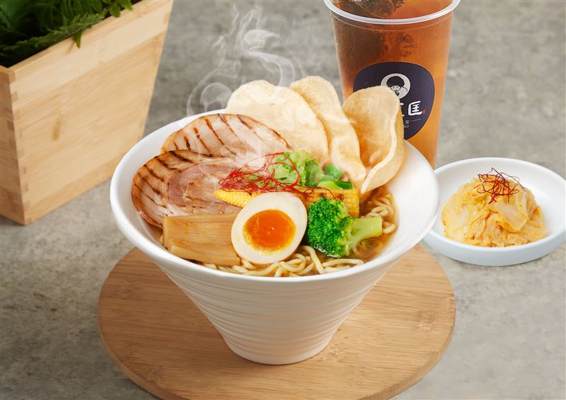 匡匡全新推出「金甘 味噌拉」，搭配味郁口腔。(／匡匡提供)