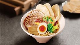 麵匡匡,拉麵,蝦餅(圖／麵匡匡提供)