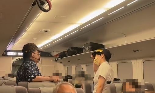 LV男自稱學法律，要列車長指出違反哪一項法條，遭其他乘客吐槽。（圖／翻攝自Thread @yunnnn.20）