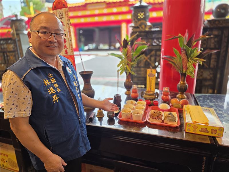 不再是你家的人！鬼月「辭祖普渡」正流行，離婚走法律程序之外，看不見的與夫家祖先牽連也要斷。（圖／台北府城隍廟提供）