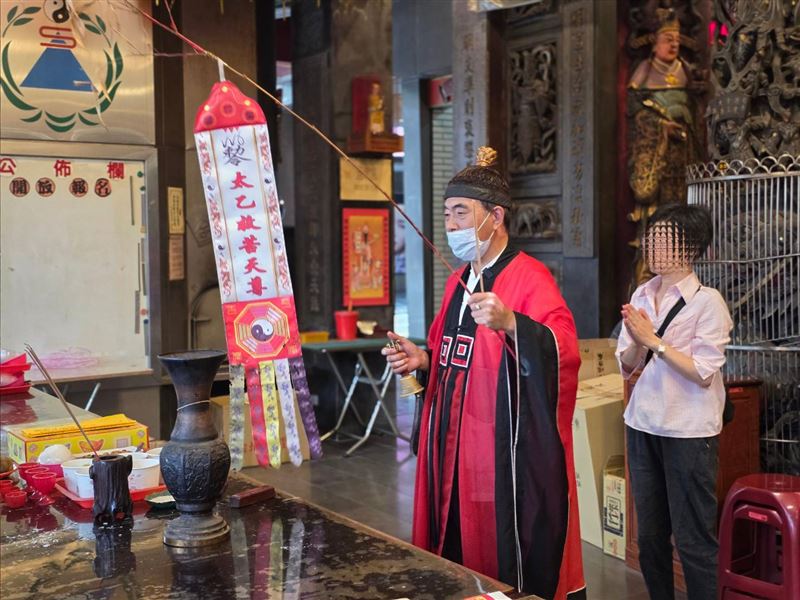 不再是你家的人！鬼月「辭祖普渡」正流行，離婚走法律程序之外，看不見的與夫家祖先牽連也要斷。（圖／台北府城隍廟提供、翻攝自pixabay）