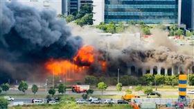 樣品屋,火警,龜山,桃園（圖／翻攝自記者爆料網）