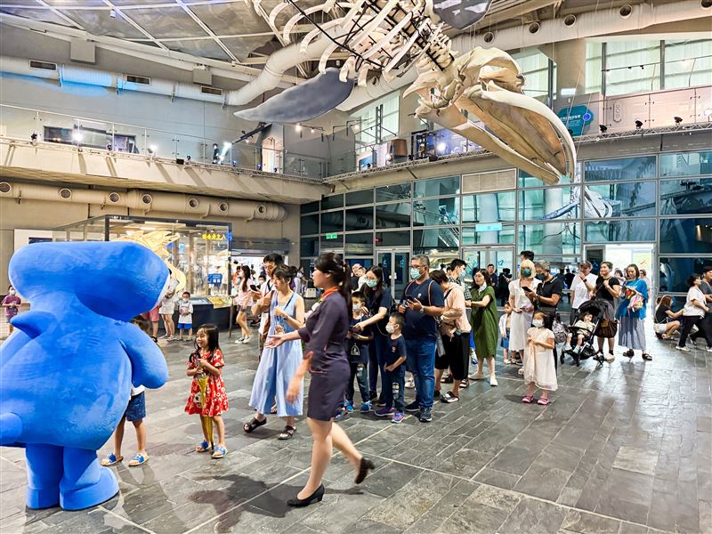 現場舉辦鯊寶見面會吸引眾多人潮。（圖／屏東海生館提供）