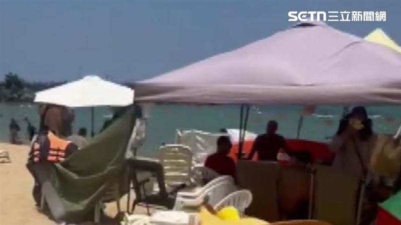 基隆沙灘墾丁化?客怨:好像沒租傘就不能待