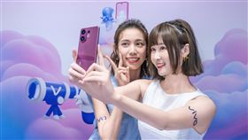 vivo V60延續V系列強大人像基因，配備5000萬畫素自拍鏡頭與影棚級AI柔光環穩坐「美拍神機」地位。