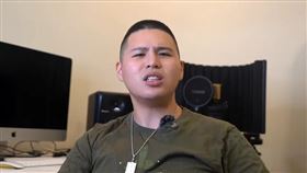 閩南狼怒轟館長所謂「虧四百萬」站不住腳，「台灣人民不是白癡，更不是誰的情緒提款機。」（圖／翻攝自陳柏源YouTube）