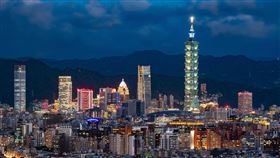 ▲惠譽信評指出，台灣非科技產業在全球不確定環境中壓力持續升高，正面臨外需疲弱、內需不振與能源轉型等多重挑戰，信用風險升高，企業需積極調整經營策略。（示意圖／PIXABAY）