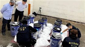 
保三總隊1月破獲來自印度的依托咪酯300公斤，是至今最大查獲案，顯示印度已成依托咪酯的最大來源。（圖／翻攝畫面）