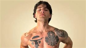 21歲美國模特兒兼急救員John Rudat。（圖／翻攝自網路）