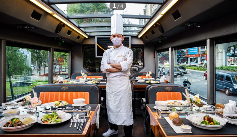 今年5月推出的台中雙層餐車巴士，8月已停止營運。(圖／台中市觀旅局提供)