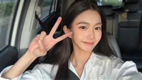 家寧貼出一個大哭表情符號，還引用泰勒絲的名句自勉。（圖／翻攝自家寧Threads）