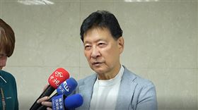 趙少康受訪批評，什麼核廢料拿出來到處放，很沒常識，講出來讓人笑掉大牙。（圖／翻攝畫面）