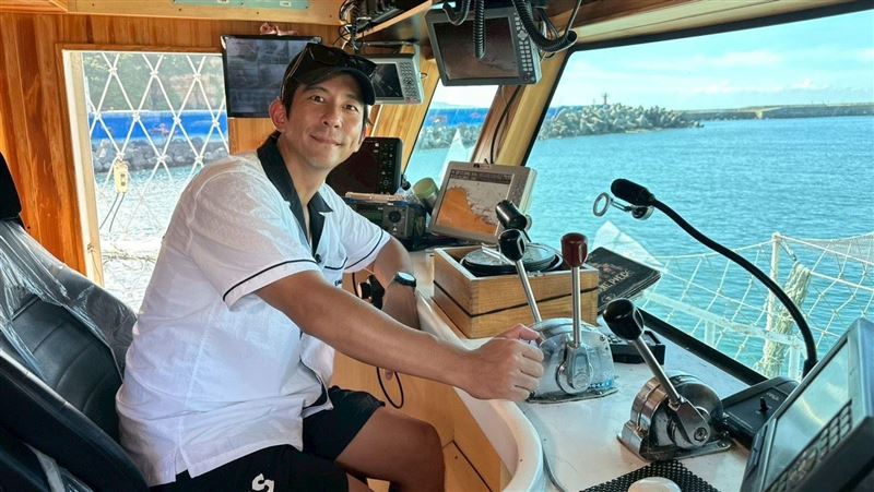 修杰楷用餐引發轟動!老闆送這物驚動全場