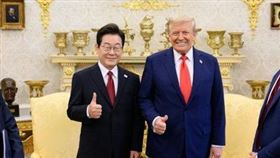  李在明鋼筆外交發威！川普一讚韓國製筆股飆60％　官網公告：暫停接單（圖／翻攝自X@WHITE HOUSE）