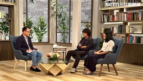 三立新聞《話時代人物》節目主持人鄭弘儀專訪沈伯洋、曾心慧。（圖／話時代人物）