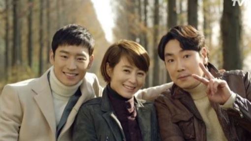 《信號2》成廢片？趙震雄退圈片單遭除名